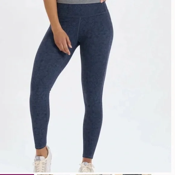 Vuori Pace High Rise Legging! Ocean Texture Blue! EUC - Picture 2 of 8